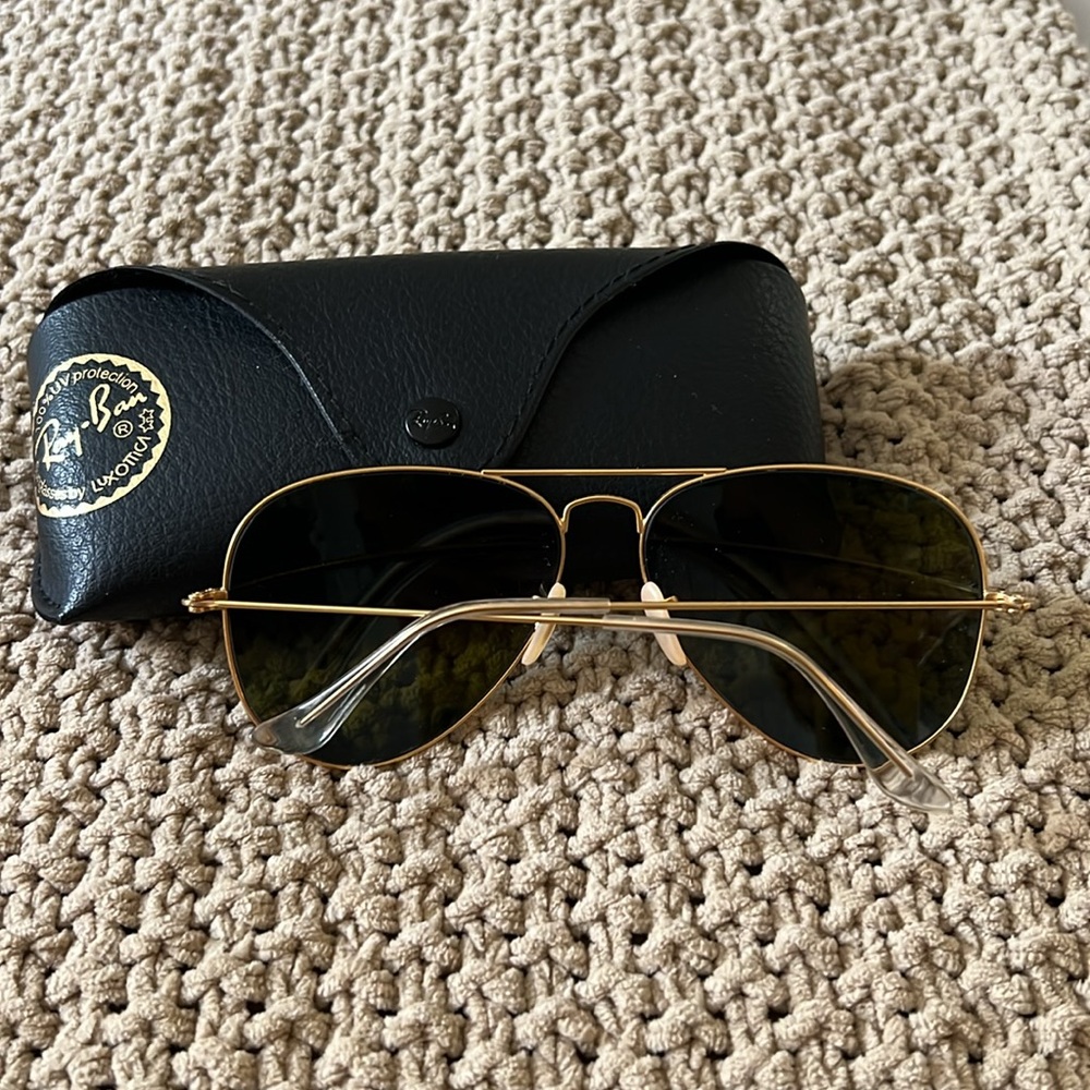 Ray-Ban aviator glasses - Picture 2 of 3